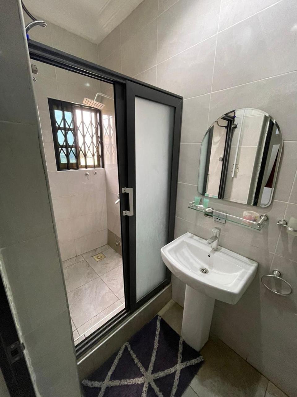 Cloud9 Luxury Apartments Accra Extérieur photo